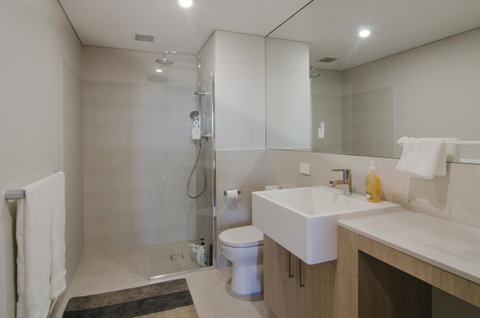 Boutique Carousel Apartment - Accommodation QLD 7