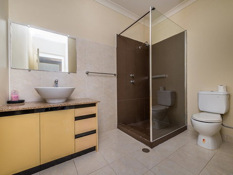 Seafront Unit 60 - Accommodation QLD 5