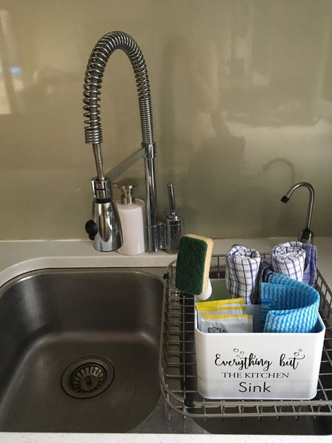 Rowley House - Accommodation QLD 13