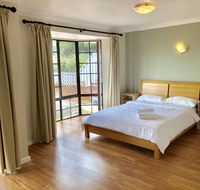 Charming quiet Lodge-2 minutes walk to Shopping Complex - Accommodation QLD