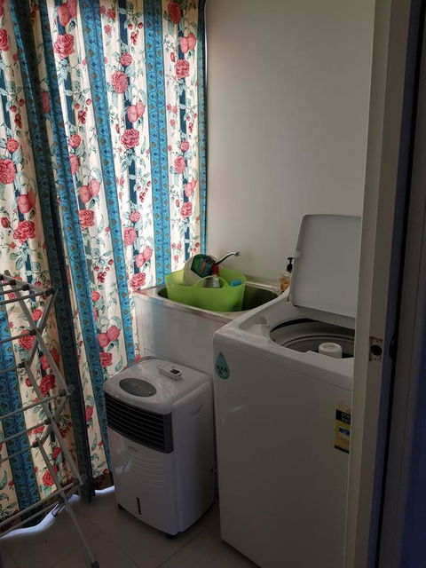 While Away Holiday Accommodation - Accommodation QLD 14