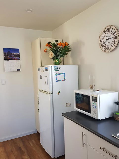 While Away Holiday Accommodation - Accommodation QLD 7