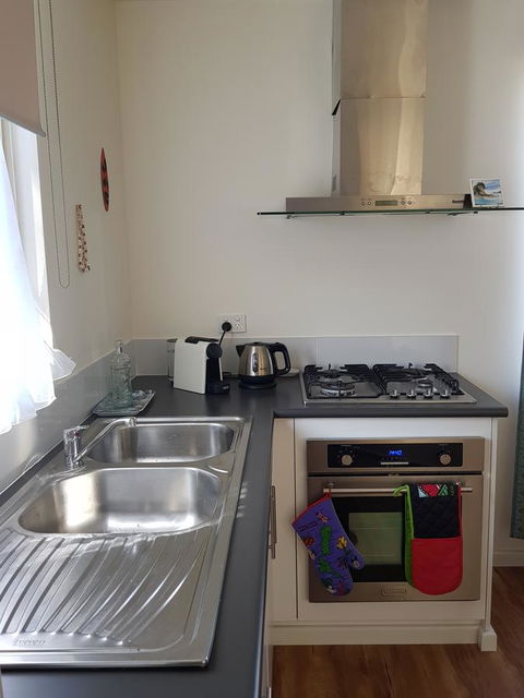 While Away Holiday Accommodation - Accommodation QLD 6