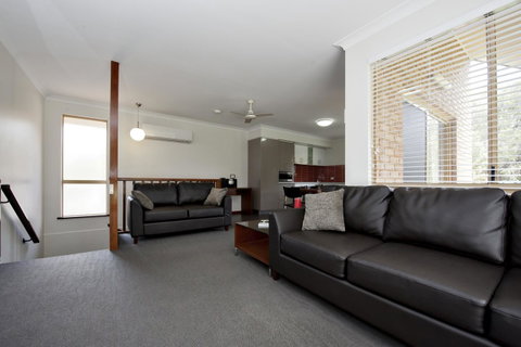 Mandalay Holiday Resort And Tourist Park - Accommodation QLD 7