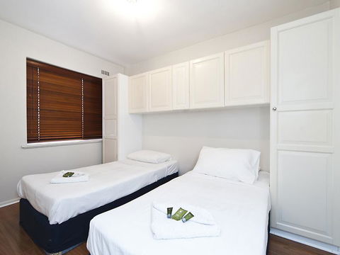 Lucy's House - Accommodation QLD 6