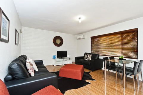 Lucy's House - Accommodation QLD 3