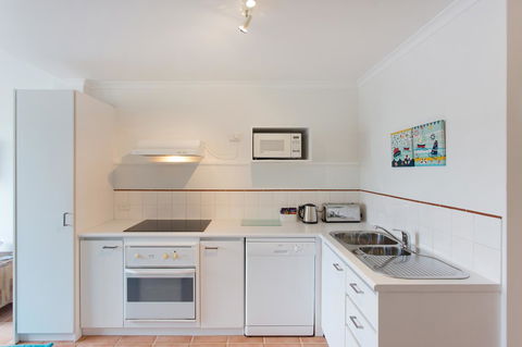 Life's A Beach! Fremantle - Accommodation QLD 13