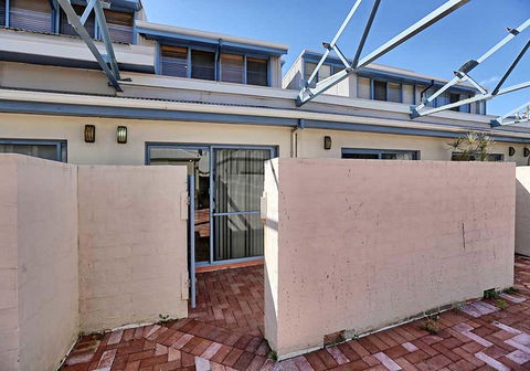 Life's A Beach! Fremantle - Accommodation QLD 21