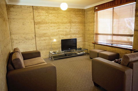 Hopetoun Motel & Chalet Village - Accommodation QLD 41