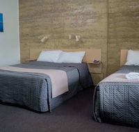 Hopetoun Motel  Chalet Village - Accommodation QLD