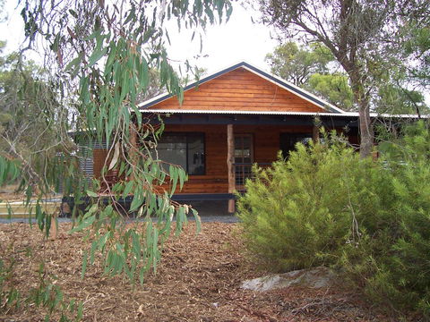 SilverSprings Spa Retreat Pet Friendly Cottages And Glampings - Accommodation QLD 13