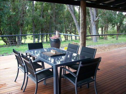 SilverSprings Spa Retreat Pet Friendly Cottages And Glampings - Accommodation QLD 7