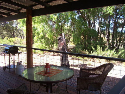 SilverSprings Spa Retreat Pet Friendly Cottages And Glampings - Accommodation QLD 10