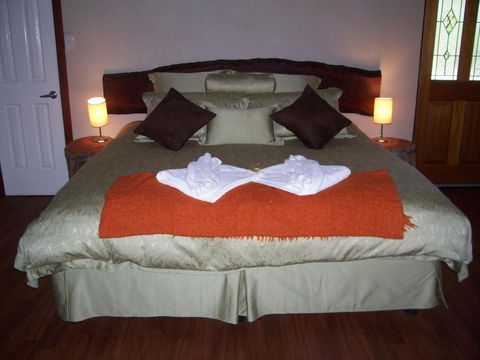 SilverSprings Spa Retreat Pet Friendly Cottages And Glampings - Accommodation QLD 24