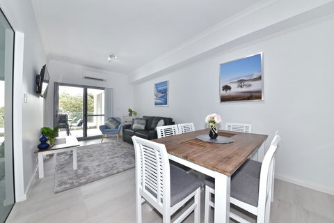 Infinite Apartment Opposite Garden City - Accommodation QLD 18