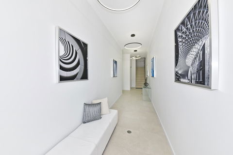 Infinite Apartment Opposite Garden City - Accommodation QLD 4