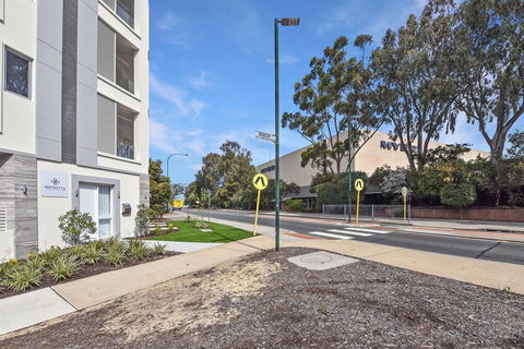 Infinite Apartment Opposite Garden City - Accommodation QLD 13