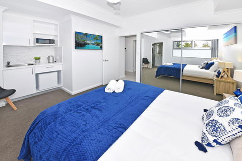 Infinite Apartment Opposite Garden City - Accommodation QLD 0