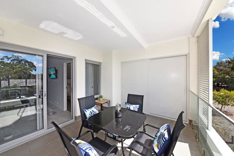 Infinite Apartment Opposite Garden City - Accommodation QLD 10