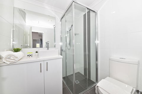 Infinite Apartment Opposite Garden City - Accommodation QLD 19