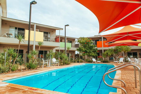 Onslow Beach Resort - Accommodation QLD 1