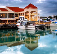 The Marina Hotel - Mindarie - Accommodation QLD
