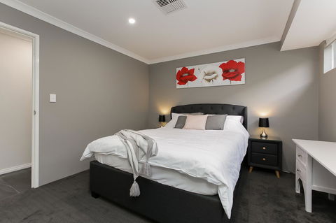 Perth Comfy Stays - Accommodation QLD 29