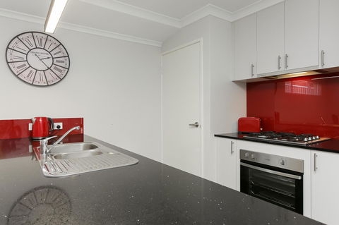 Perth Comfy Stays - Accommodation QLD 17