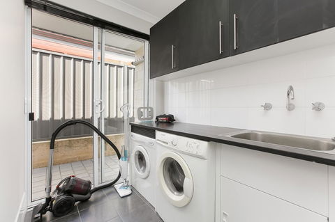 Perth Comfy Stays - Accommodation QLD 24
