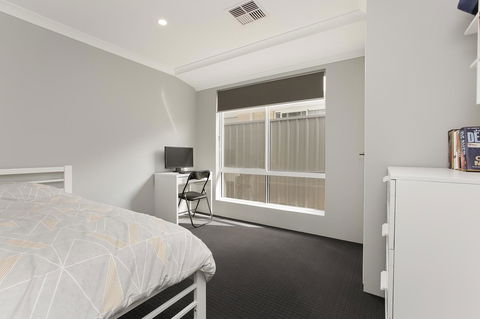 Perth Comfy Stays - Accommodation QLD 35
