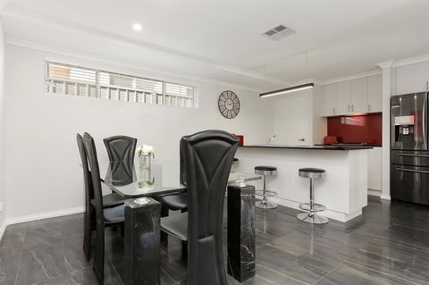 Perth Comfy Stays - Accommodation QLD 22