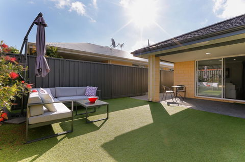 Perth Comfy Stays - Accommodation QLD 9