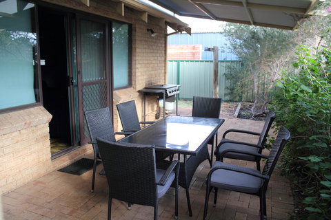 Kestrel Chalets - Accommodation QLD 11