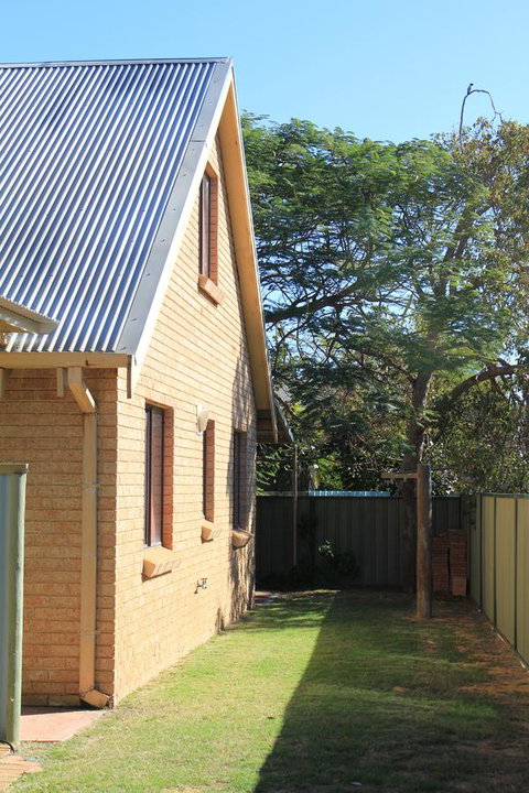 Kestrel Chalets - Accommodation QLD 5