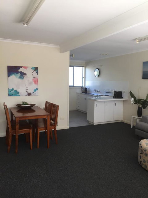Old Pier Apartments - Accommodation QLD 1