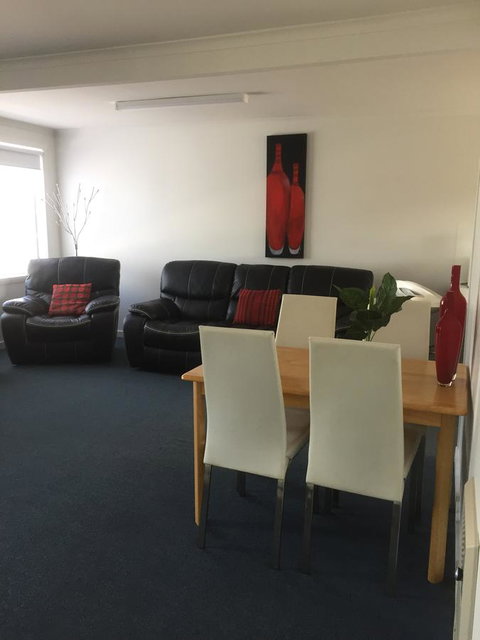 Old Pier Apartments - Accommodation QLD 11
