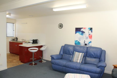 Old Pier Apartments - Accommodation QLD 8
