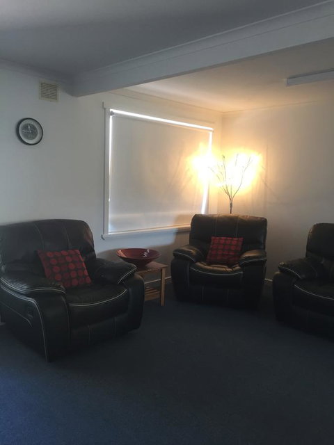Old Pier Apartments - Accommodation QLD 12