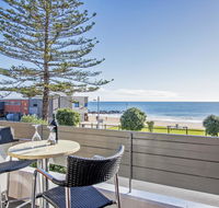 Beachfront Voyager Motor Inn - Accommodation QLD