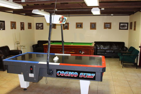 Tullah Lakeside Lodge - Accommodation QLD 31