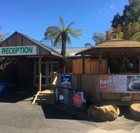 Tullah Lakeside Lodge - Accommodation QLD