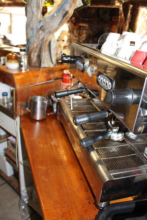 Tullah Lakeside Lodge - Accommodation QLD 32