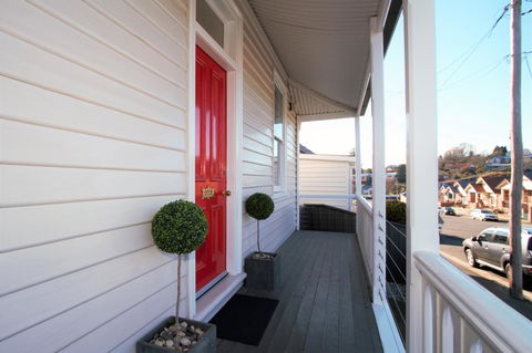 Horlock House - Accommodation QLD 3