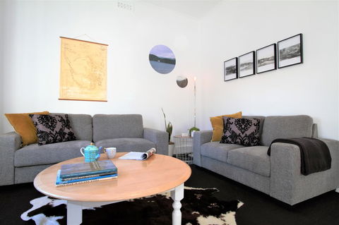 Horlock House - Accommodation QLD 2