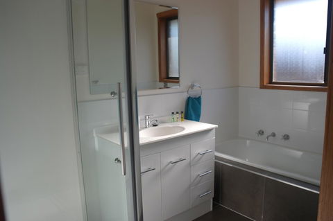 Modern 2 Bedroom Appartment - Accommodation QLD 11