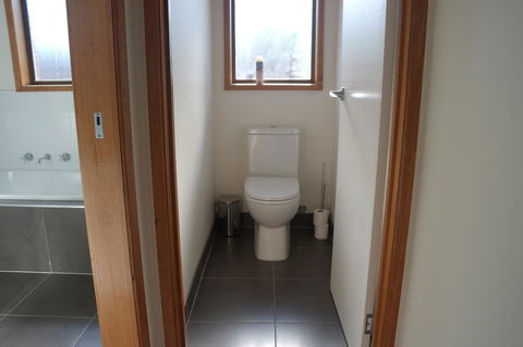 Modern 2 Bedroom Appartment - Accommodation QLD 12
