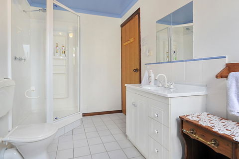 Harvey Farm Lodge - Accommodation QLD 25