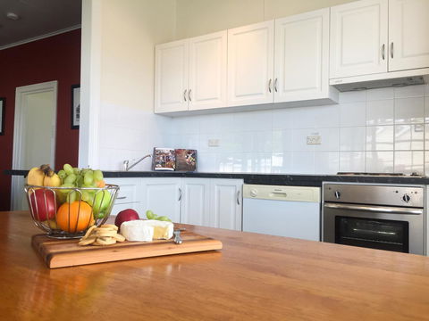 Stanley Hotel & Apartments - Accommodation QLD 17