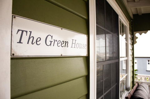 Stanley Hotel & Apartments - Accommodation QLD 8