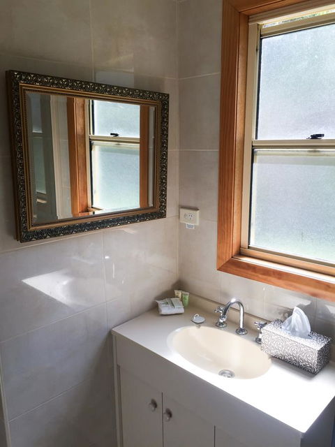 Stanley Hotel & Apartments - Accommodation QLD 24